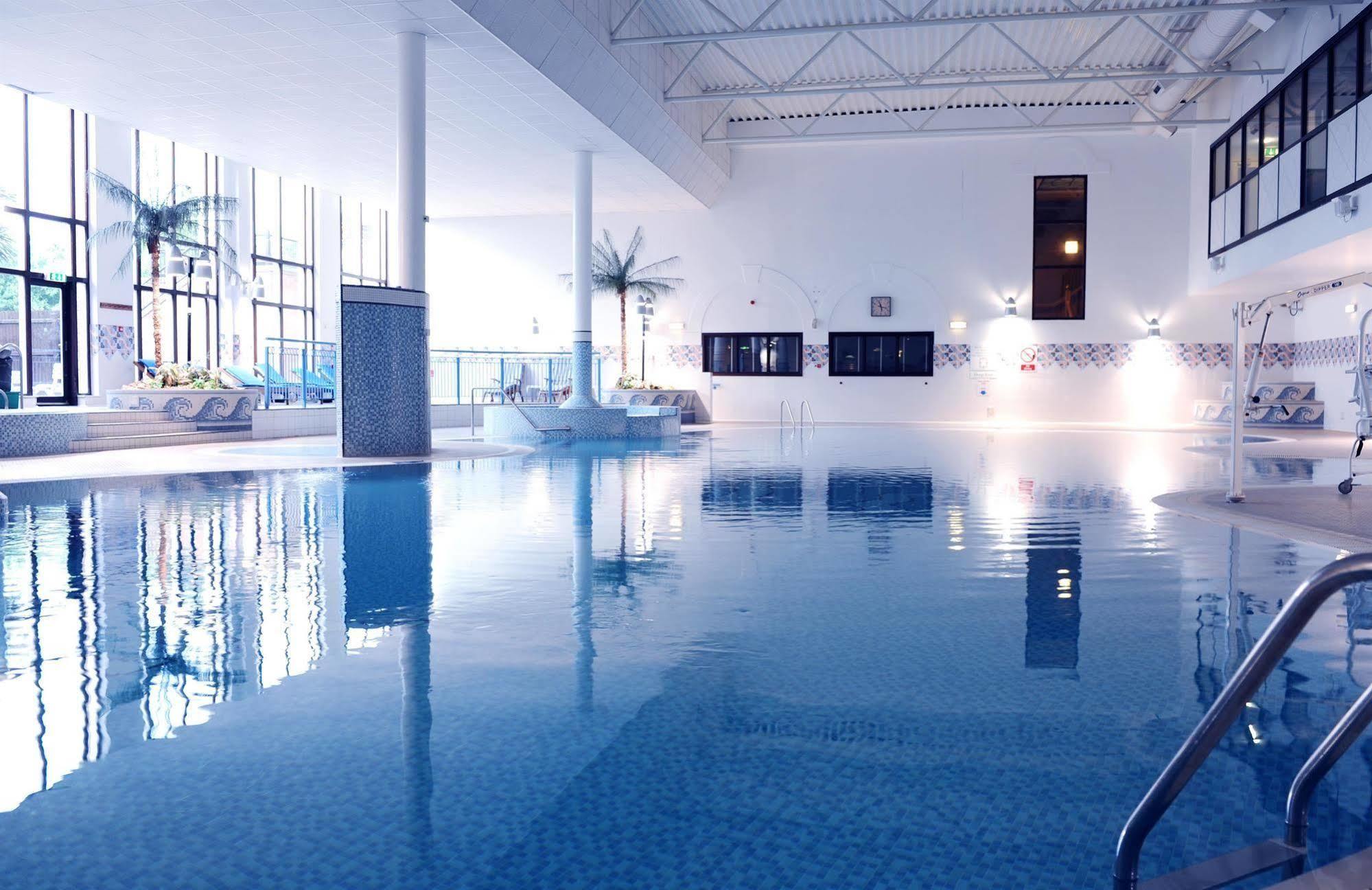 Village Hotel Manchester Hyde Luaran gambar